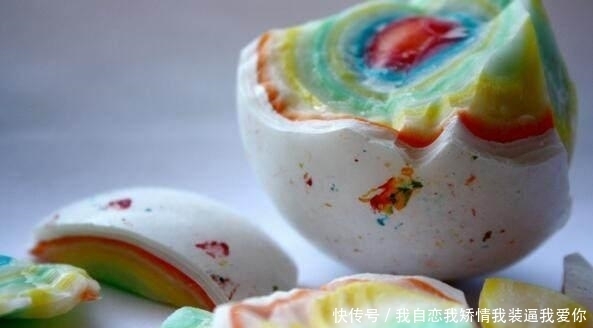 意外|女子在家中发现一个球形的糖果,却意外引出父母童年美好的回忆