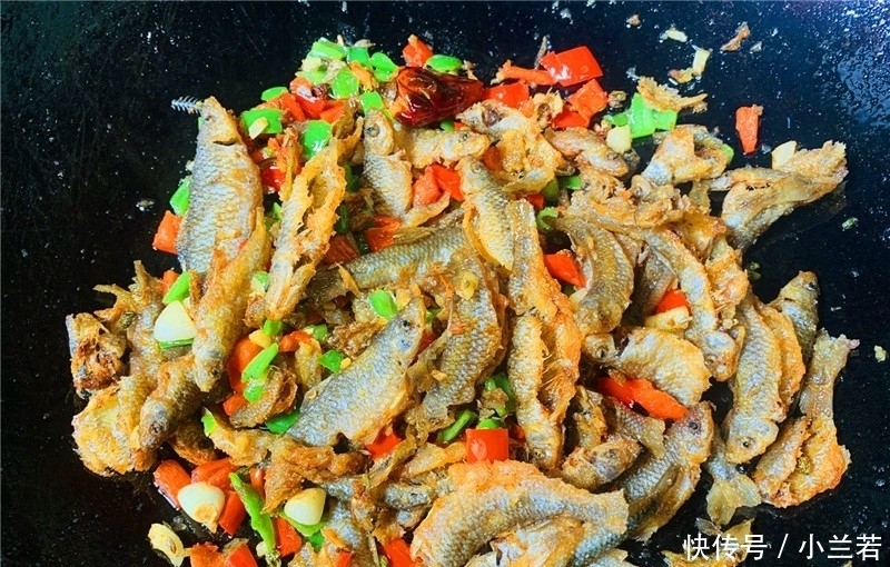  美味|小河鱼最好吃的做法，简单美味，下酒又补钙，比吃肉还过瘾！