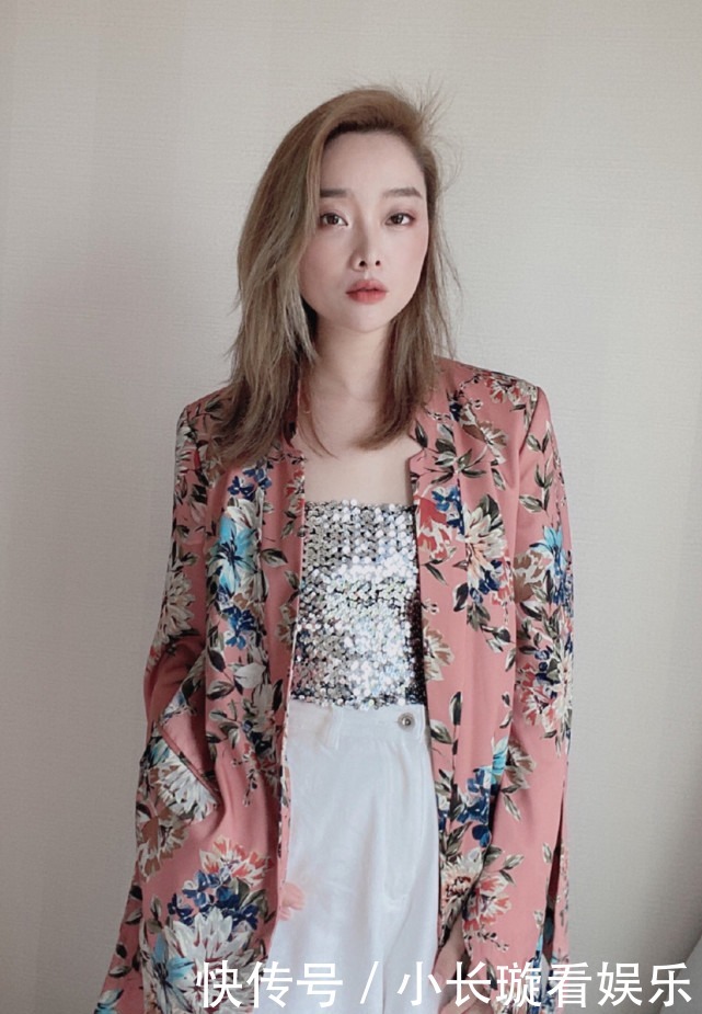 外套|美女影视明星刘玳彤花色外套时尚魅力写真