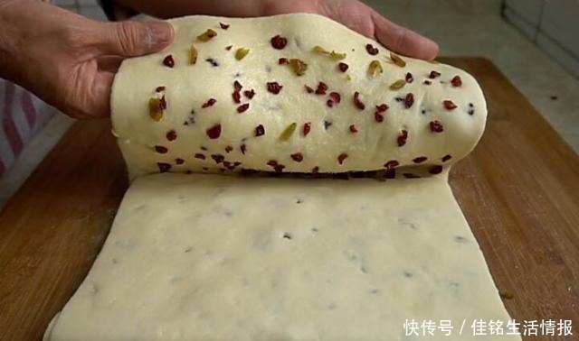 上一层食用|这是女儿最爱吃的面食,一折一叠,香软有层次,我家两天做一锅