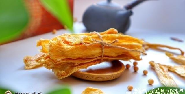 放心|腐竹不用买,1斤黄豆1口锅就能做,豆香浓郁又筋道,家人放心吃