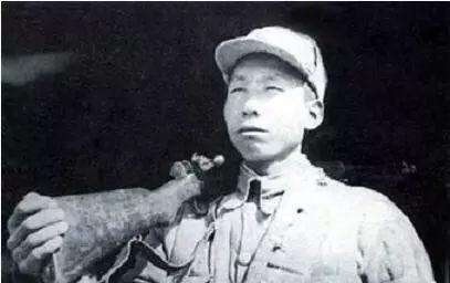 刘伯承|他曾是国民党俘虏,牺牲后却令刘伯承捶足顿胸,全军悲痛哀悼