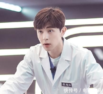 担当|谁说邓伦只是“邓小胆”?密逃再现力量担当,不愧是当队长的男人