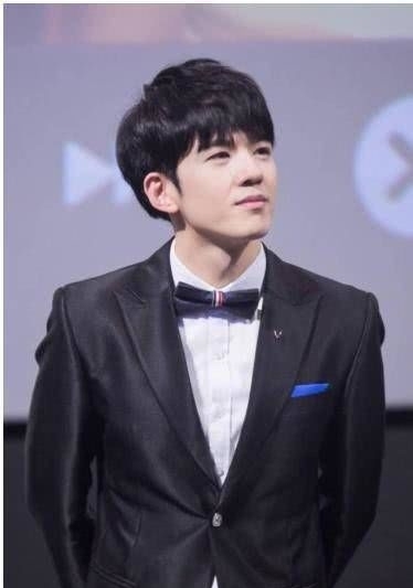 快本|仝卓直播人设崩塌,从此人生留下污点,《快本》的反应令人佩服