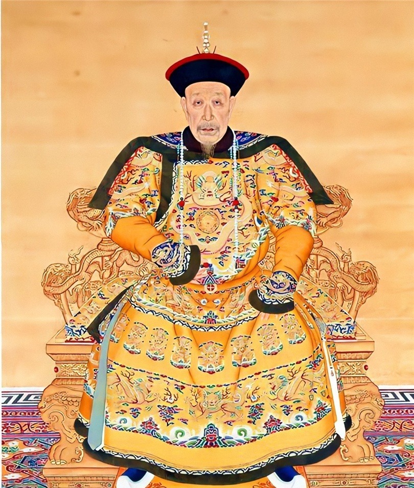 乾隆帝|乾隆和12个老婆的画像,图15比乾隆小47岁,图3是乾隆真实的相貌