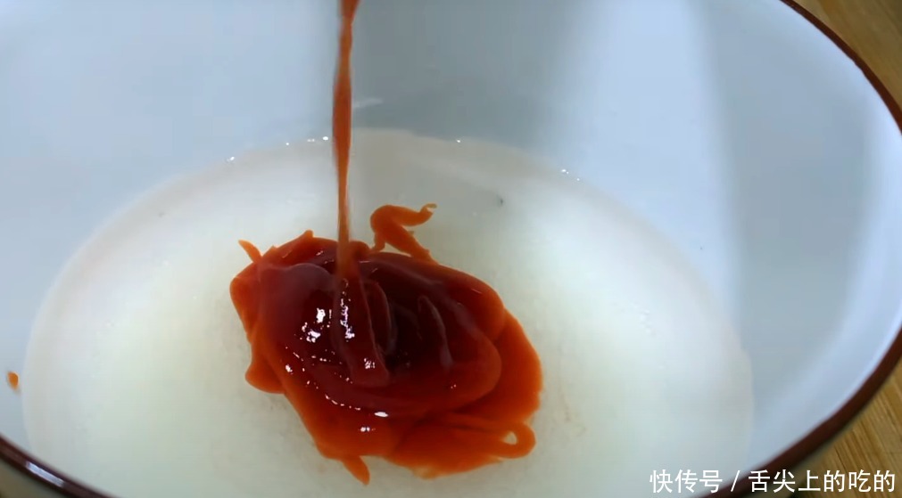 酸甜|糖醋里脊好吃,糖醋汁是关键,拿捏好比例入口酥脆酸甜可口