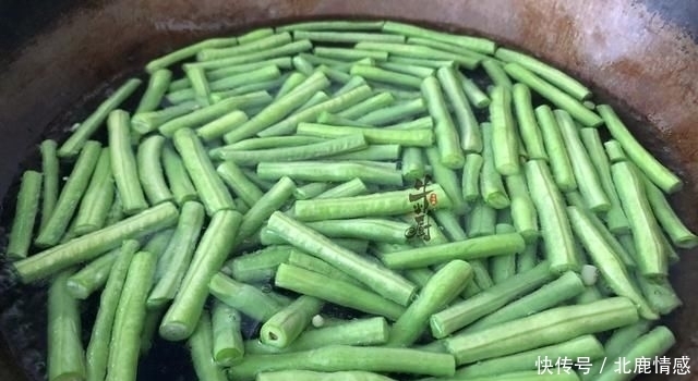  好吃|才知道鸡蛋和它一起炒这么好吃,以前吃的都是什么鬼!