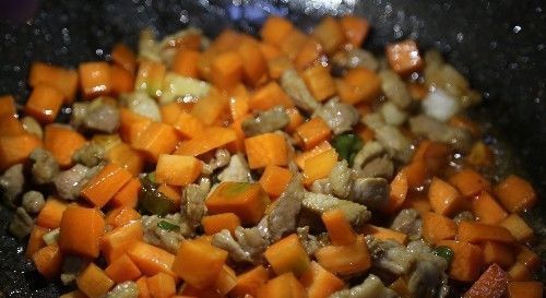 制作|平凡生活中遇到的多彩味道，我的秘制炒三丁，食材丰富、制作简单