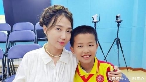 音乐|阿朵拒绝粉丝打投,再度与宁静合唱催人泪下,这才是无价之姐