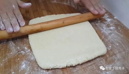 香酥|我家面粉就爱这样吃,加2个鸡蛋,焦脆香酥不油腻,吃过就念念不忘