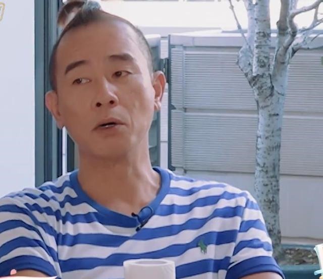 观念|应采儿称儿子情商是被陈小春练的,教科书级二胎观念灌输有点厉害