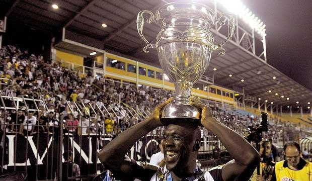 西多夫|西多夫的最后一站:巴西球迷以为他去混薪水,他却当成球队领导者