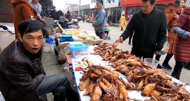 能卖|大叔在路边上卖“它”,12元一只,供不应求,每天能卖500只