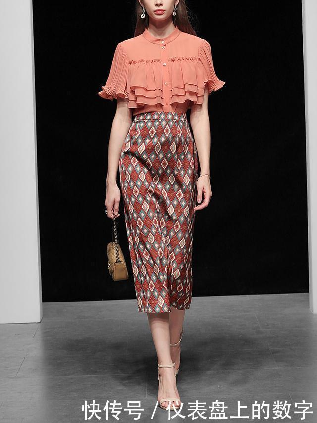  值得|优雅高级还不贵，今夏值得拥有的24套轻奢裙，等你鉴赏
