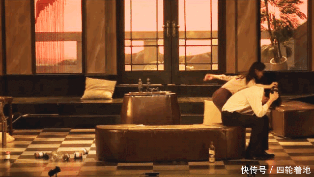 装饰|在阿加莎的剧本里成长,上海夫妻用“凶器”道具装饰家