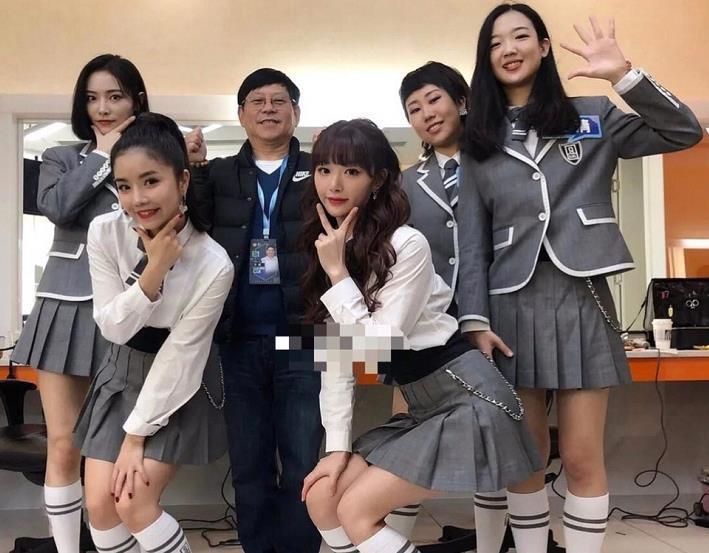 青春|青春有你2和创造101主题曲A班合照,一个御姐团一个甜美系