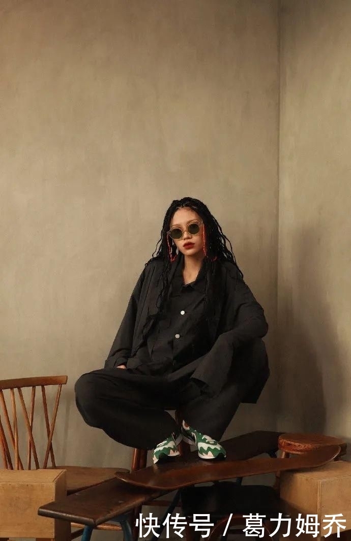 衣服|不会拍照的设计师不是一个好模特