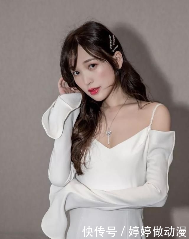  次公演舞台|金莎大方回应与导演鄢颇绯闻，曝曾被前经纪人骗：不想再做傻白甜