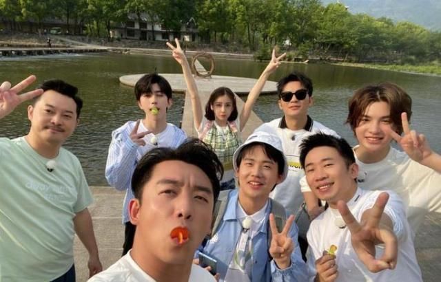 节目|《奔跑吧》迎来杀青,baby发7年对比图,一句“相遇”让人感慨