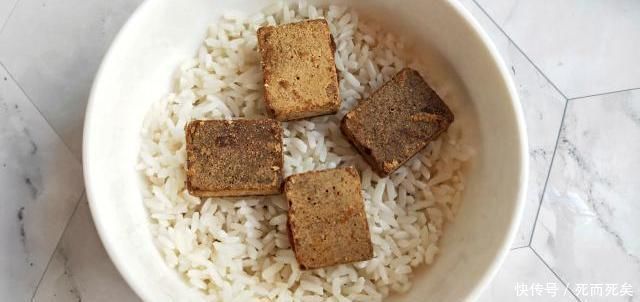 年糕|糯米粉开水烫一烫,比年糕做法还要简单,比糍粑好吃