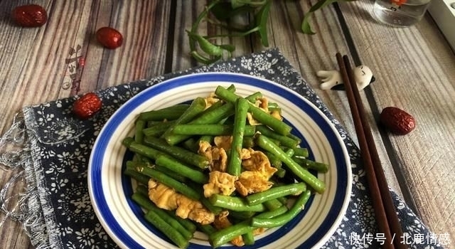  好吃|才知道鸡蛋和它一起炒这么好吃,以前吃的都是什么鬼!