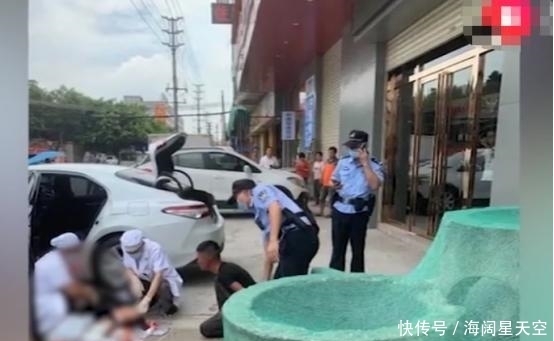 男子|男子用刀当街在车上砍死女子，疑因感情纠纷，群众：车上哪里都是血