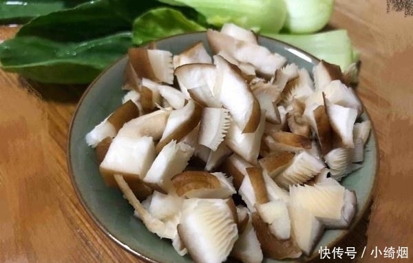  西红柿|我家最爱做这早餐，孩子常吃，补钙、健脑一步到位，长得高学习好
