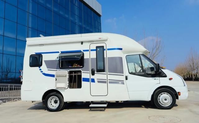 巡疆|飞翔巡疆者国六底盘六乘六卧你想要的全都有