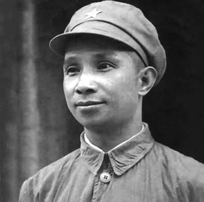 文静|粟裕将军外表文静,性格儒雅,为何还能成为我军顶级名将