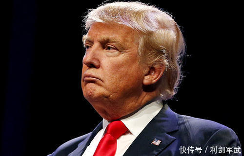 危机|好险!空军一号差点撞机,短短2周内3次危机,特朗普再次逃出生天