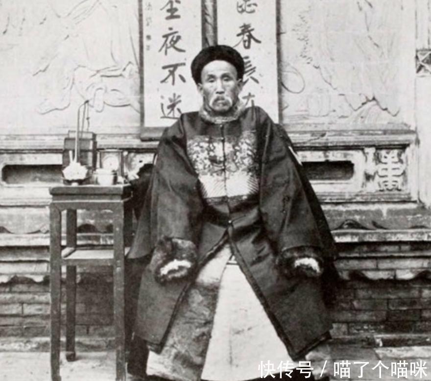 青楼女子|晚清老照片窈窕美丽的青楼女子，脚踏两只船的湖边渔民！