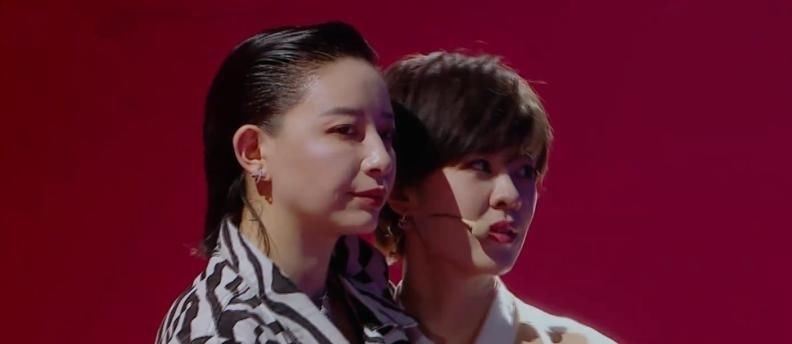 冠军候选团|《浪姐》李斯丹妮为何成为团宠？她和郁可唯同台的动作温暖人心